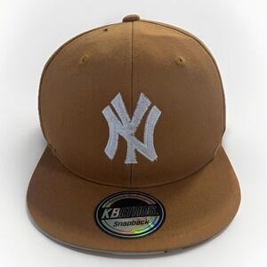 Ethos KB NY Yankees SnapBack Cap Flat Brim Adjustable NWT Tan White Embroidered
